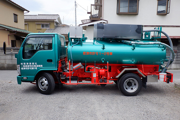 社名入りのバキュームカー